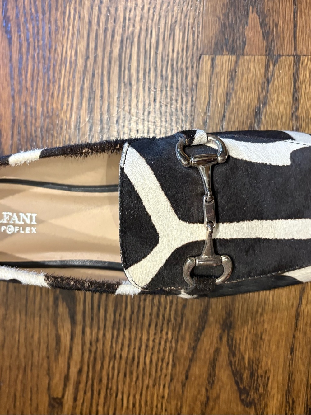 Alfani Step n Flex Women’s 10 Dark Brown Beige Haircalf Calfhide Gold Bit - Picture 8 of 8